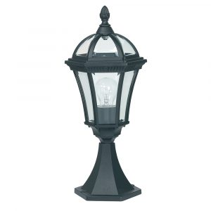 The Drayton outdoor light is a traditional lantern made of aluminium with a textured matt black finish. IP44 rated and suitable for outdoor use.
